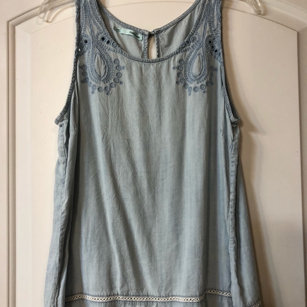 Lightweight denim sleeveless